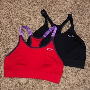 Oakley Sportsbra 🛍